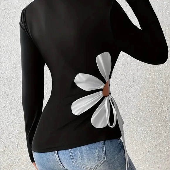 Elegant Black and White Floral cut out Women's Long Sleeve Top brand new in pack - Picture 2 of 7